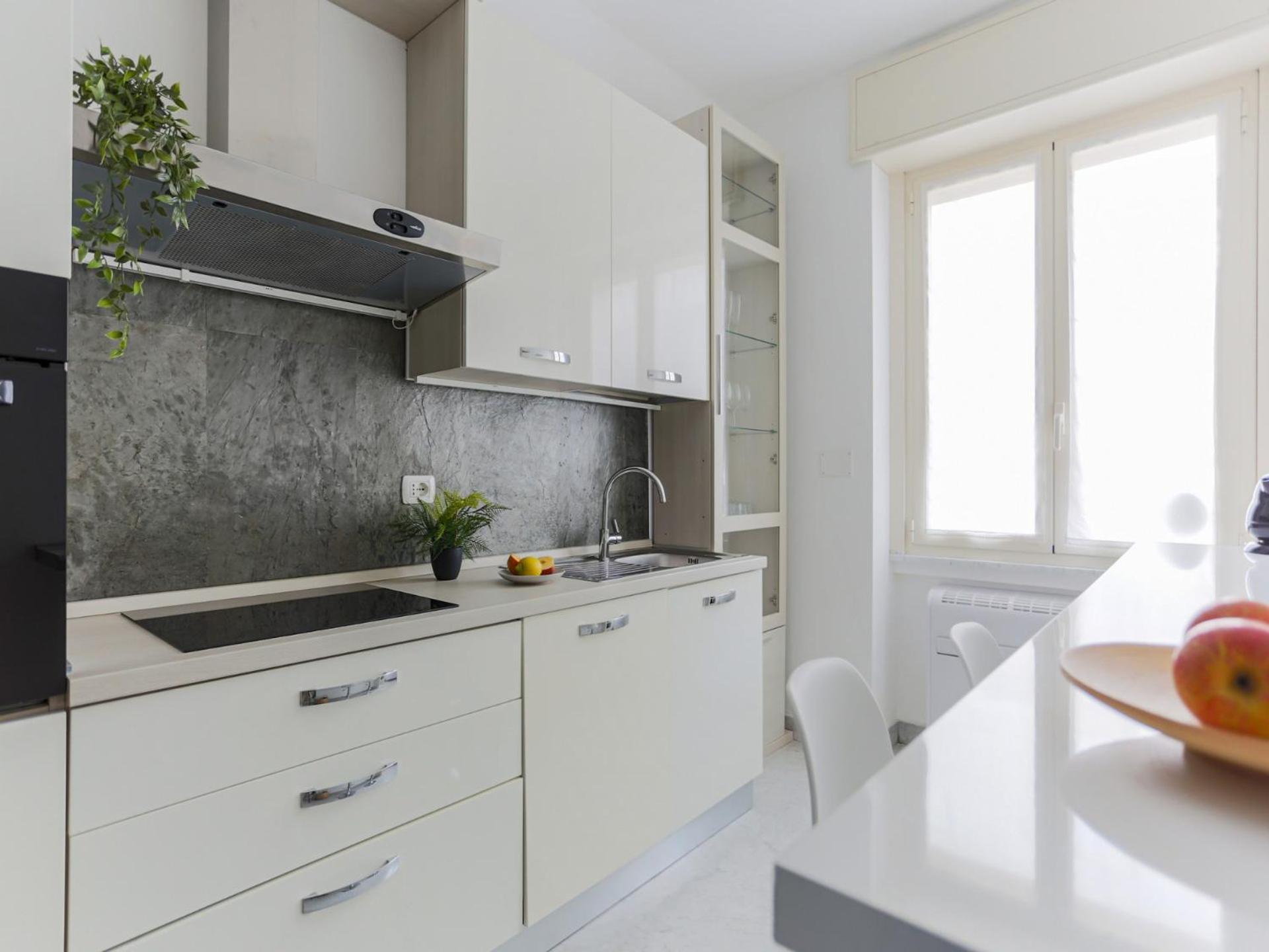 The Best Rent - Bright Two-Bedroom Apartment In Central Station Area Milan Bagian luar foto