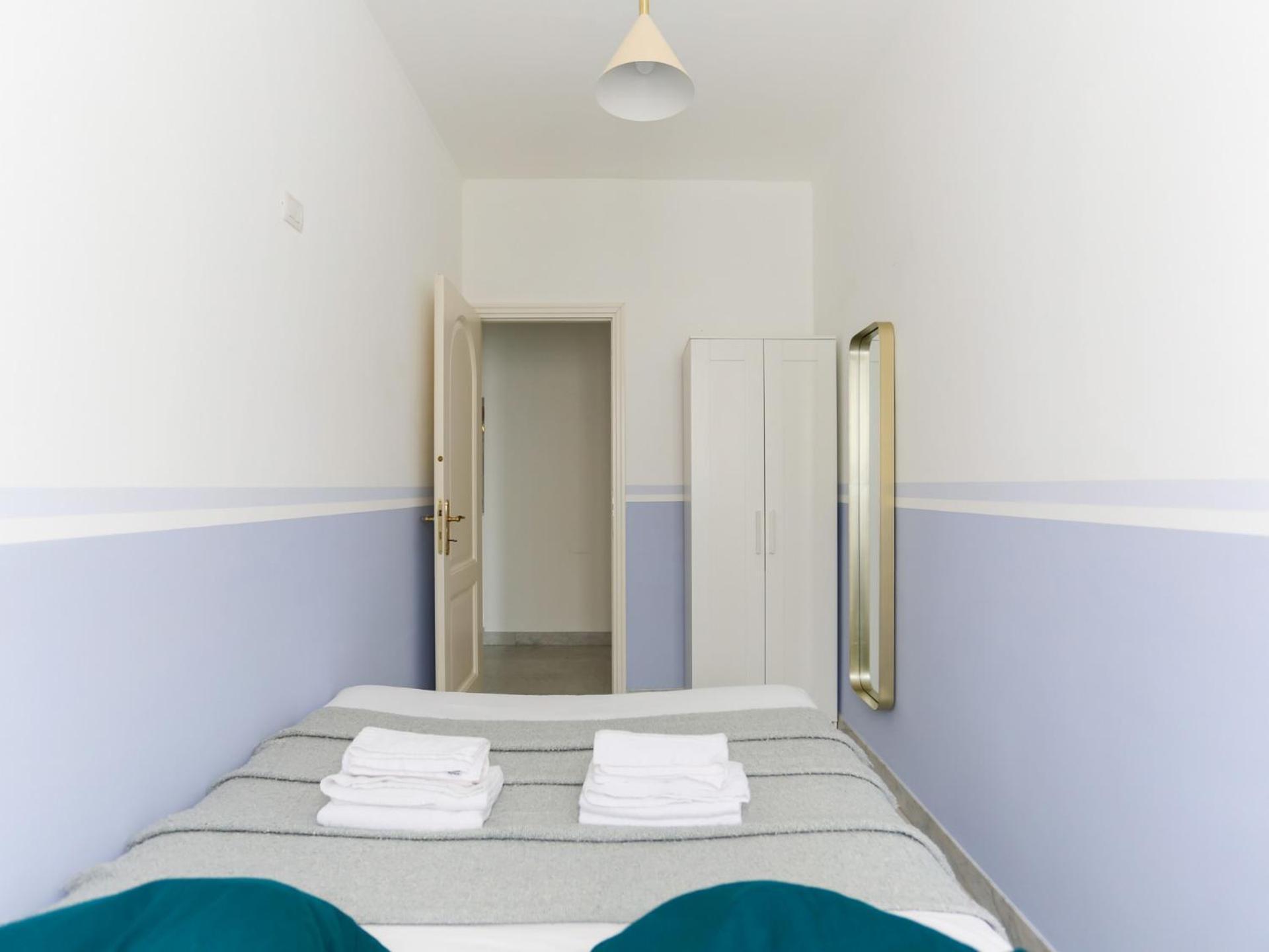 The Best Rent - Bright Two-Bedroom Apartment In Central Station Area Milan Bagian luar foto